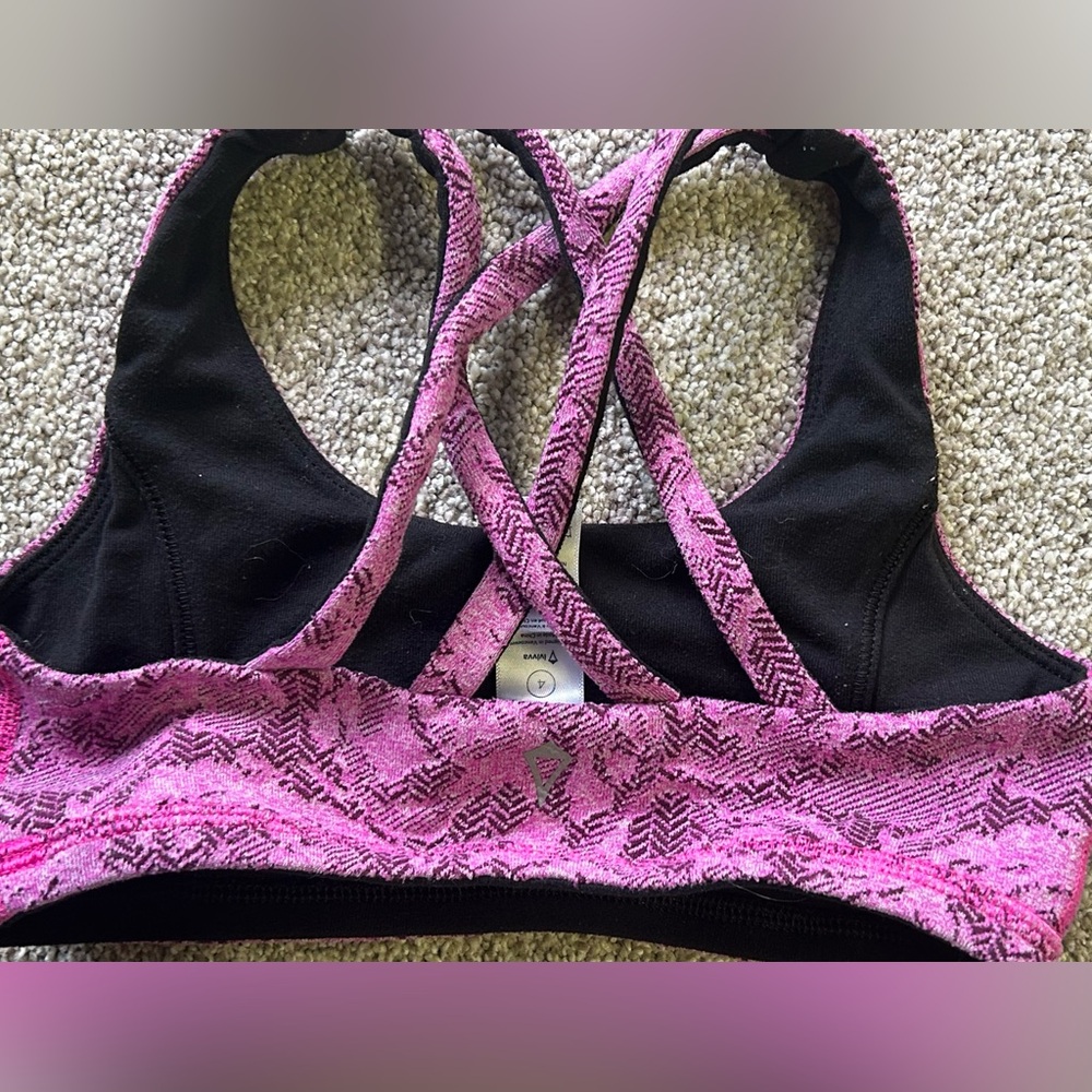 IVIVVA girls size 4 purple / black reversible sports top